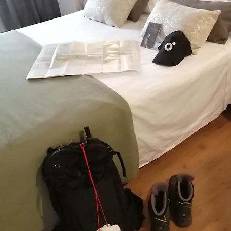 Duerming Villa De Sarria Hotel ภายนอก รูปภาพ