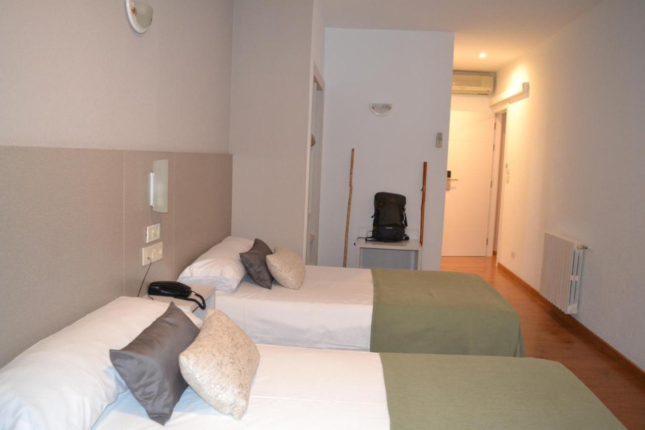 Duerming Villa De Sarria Hotel ภายนอก รูปภาพ